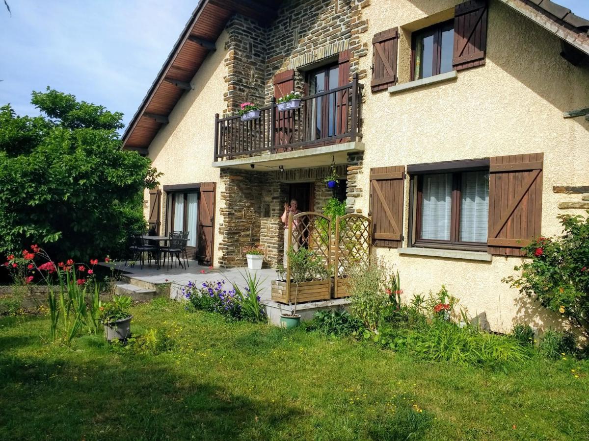 Bed and Breakfast Les Ecureuils Revin  Exterior foto