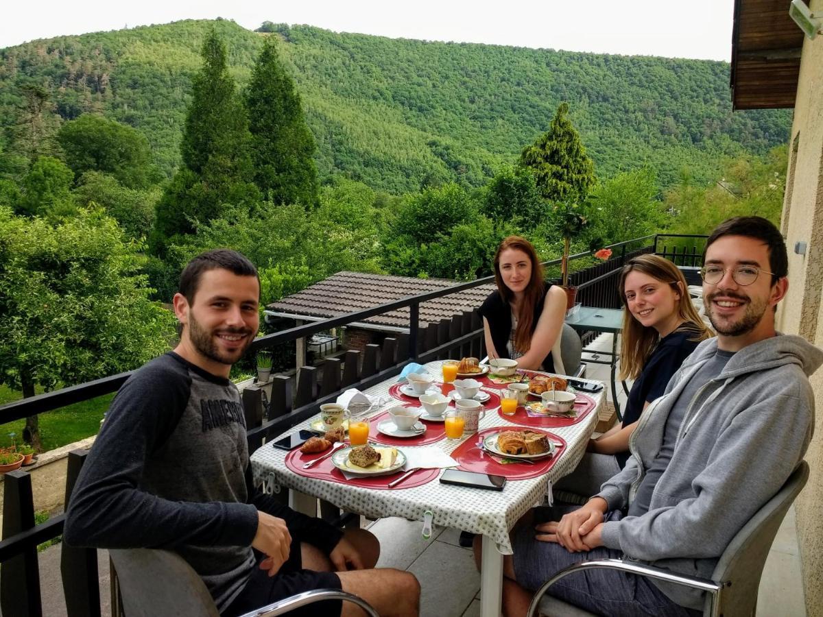 Bed and Breakfast Les Ecureuils Revin  Exterior foto