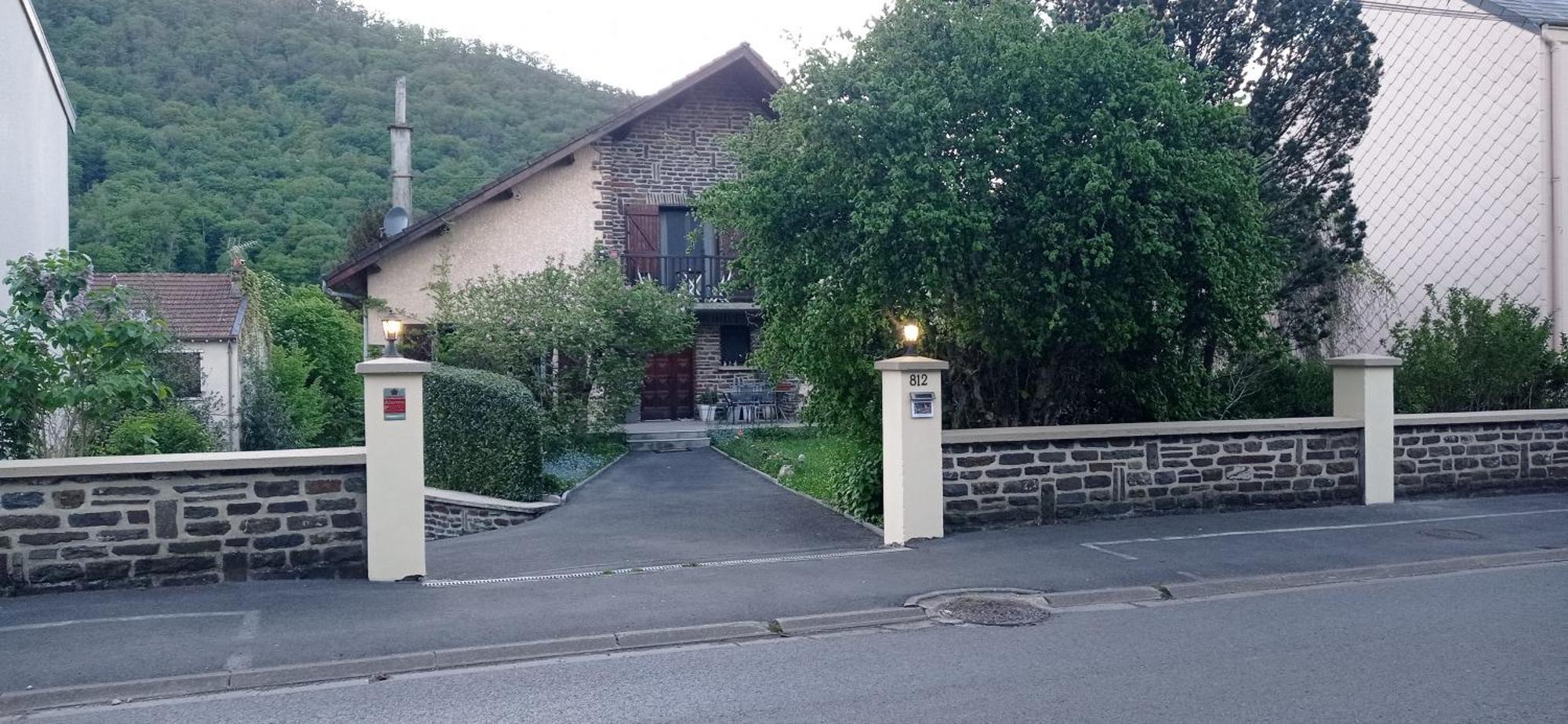 Bed and Breakfast Les Ecureuils Revin  Exterior foto